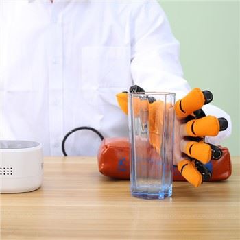 Dispozitiv de kinetoterapie pentru pacientul cu accident vascular cerebral