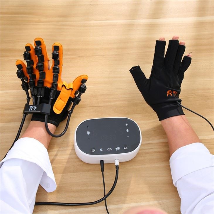 Dispozitiv de reabilitare robotică manuală pentru recuperarea accidentului vascular cerebral